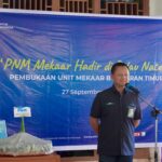 Direktur Bisnis PNM, Prasetya Sayekti dalam pembukaan unit PNM Mekaar Bunguran Timur di Pulau Natuna. Foto: Dok PNM