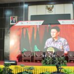 Deputi Komisioner Pengawas Pengelolaan Investasi Pasar Modal dan Lembaga Efek Otoritas Jasa Keuangan Aditya Jayaantara dalam acara Sosialisasi Edukasi Pasar Modal Terpadu (SEPMT) di Provinsi Riau, Jumat (27/9/2024). Foto: Dok OJK