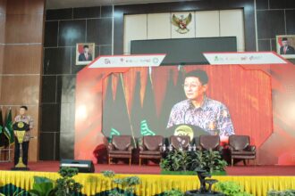 Deputi Komisioner Pengawas Pengelolaan Investasi Pasar Modal dan Lembaga Efek Otoritas Jasa Keuangan Aditya Jayaantara dalam acara Sosialisasi Edukasi Pasar Modal Terpadu (SEPMT) di Provinsi Riau, Jumat (27/9/2024). Foto: Dok OJK