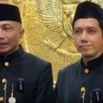 Pasangan cagub jalur independen, Dharma Pongrekun (kiri) dan Kun Wardana saat mendaftar di KPUD DKI Jakarta.(Foto dok KPU DKI)