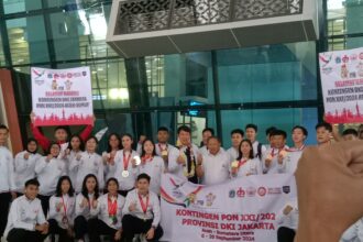 Tim Wushu DKI tiba di Bandara Soetta Tangerang usai berlaga di PON Aceh-Sumut. Tim besutan Herman "Suhu"Wijaya ini mengoleksi 11 medali dengan rincian 6 emas, 4 perak dan 1 perunggu.