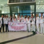 Tim cabang olahraga Dayung DKI Jakarta tiba di Bandara SoettaTangerang usai Berlaga di PON XXI Aceh-Sumut 2024 sekitar pukul 20.00. foto/ipol