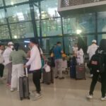 Tim bulutangkis DKI Jakarta tiba di Bandara Soetta Tangerang usai berllaga di PON Aceh-Sumut.