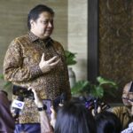 Menteri Koordinator Bidang Perekonomian (Menko Ekon) Airlangga Hartarto menyampaikan keterangan pers usai Sidang Kabinet Paripurna terakhir yang berlangsung di Istana Garuda, Ibu Kota Nusantara, Jumat (13/09/2024). Foto: Humas Setkab