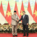 Menhan RI, Prabowo Subianto, bersama Perdana Menteri Vietnam, Pham Minh Chinh. Foto: Dok Kemenhan