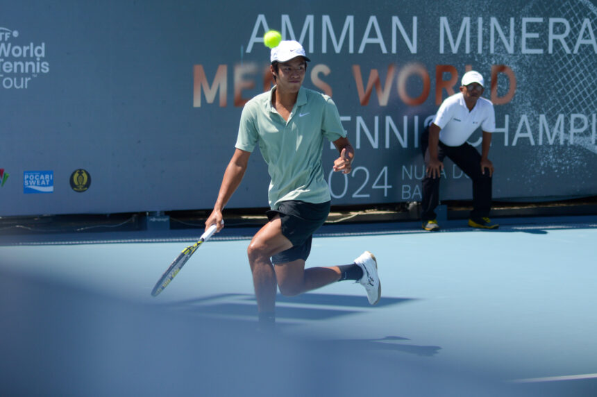 Petenis muda Indonesia, Nathan Anthony Barki memecahkan kebuntuannya pada seri keempati Amman Mineral Men’s World Tennis Championship, Selasa (17/9)