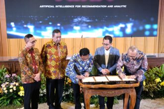 Suasana penandatangan Nota Kesepahaman tentang Peningkatan Kualitas Penyelenggaraan Pelayanan Publik. Foto: dok humas