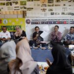 Pramono Anung saat menemui warga Kampung Bayam. Foto: Ist