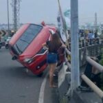 Viral Suzuki Baleno Hampir Terjun di Flyover Ciputat, Pengemudi Harus Waspada Hal Penting Ini! (Foto: Instagram)