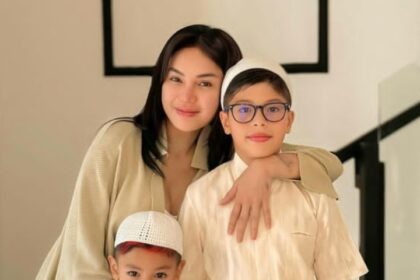 Nikiita Mirzani bersama anak-anaknya. Foto: IG @nikitamirzanimawardi_172