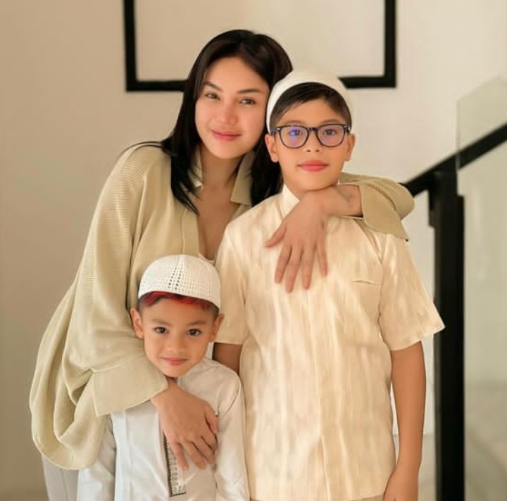 Nikiita Mirzani bersama anak-anaknya. Foto: IG @nikitamirzanimawardi_172