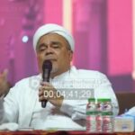 Imam Besar Habib Rizieq Shihab (IBHRS) saat memberikan ceramah Maulid Nabi di Petamburan Jakarta Senin (16/9/2025). Foto: Tangkapan layar youtube Islamic Brotherhood Television.