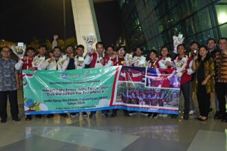 Tim Indonesia untuk World Skill Competition tiba di Tanah Air seusai tampil di ajang adu kompetensi tingkat dunia WorldSkills Competition (WSC) 2024 pada Selasa (17/9/2024). Foto: Ist