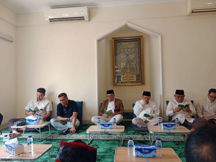 Pasangan bacagub Ridwan Kamil-Suswono saat doa bersama di kediaman Nachrowi Ramli (Bang Nara).(Foto dok pribadi)