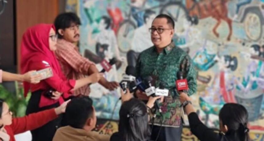 Koordinator Staf Khusus Kepresidenan, Ari Dwipayana. Foto: Instagram @dwipayanaari