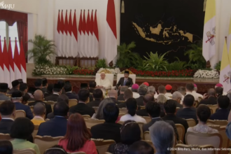 Paus saat bertemu Presiden RI di Jakarta Rabu (4/9/2024). Foto: Tangkapan layar youtube Setkab RI