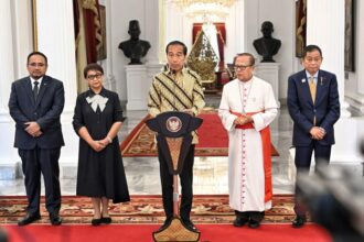 Presiden Joko Widodo menyampaikan sambutan hangat atas kedatangan Yang Teramat Mulia Paus Fransiskus ke Indonesia.