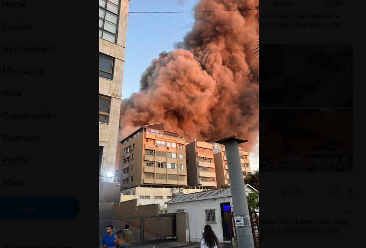 Tampak ledakan akibat serangan udara Israel di Beirut, Libanon. Foto: Tangkapan layar X