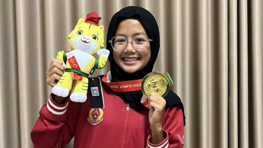 Khansa Fathiyyah Zahrani Saman meraih medali emas pada ajang Pekan Olahraga Nasional (PON) XXI Aceh - Sumut tahun 2024.