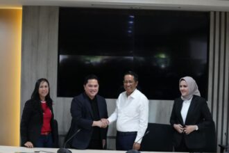 Ketua Umum PSSI, Erick Thohir bertemu dengan Menteri Hukum dan Hak Asasi Manusia (Menkumham), Supratman Andi Agtas di kantor Kemenkumham, Jakarta, Kamis (19/9/2024). Foto: PSSI