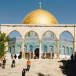 Ilustrasi. Dome of Rock di Palestina. Wilayah ini menjadi kawasan suci tiga agama. Foto; Haleyve / pexels