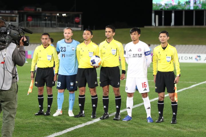 Matchday pertama AFC Champions League Two yang mempertemukan antara Sydney FC (Australia) dan Eastern SC (Hongkong) di Stadion Jubilee, Sydney, dipimpin oleh empat wasit Indonesia. Foto: PSSI