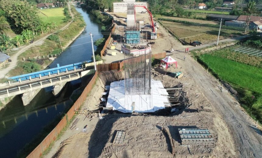 pembangunan proyek Tol Jogja - Bawen