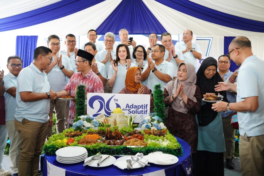 Direktur Utama Bank Mandiri, Darmawan Junaidi beserta jajaran dalam seremoni peluncuran Pasar Murah Mandiri di Griya Mampang, Jakarta, Rabu (2/10/2024). Foto: Bank Mandiri