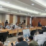 Anggota DPRD DKI saat melakukan rapat konsultasi dengan sejumlah BUMD DKI.(Foto Sofian/ipol.id