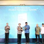 OJK terbitkan buku pedoman produk perbankan syariah. Foto: OJK