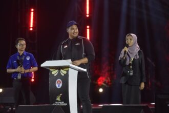 Menteri Pemuda dan Olahraga Dito Ariotedjo menyampaikan pesan Presiden Prabowo Subianto di acara Hari Sumpah Pemuda (HSP) di Taman Mini Indonesia Indah (TMII). (foto:ipol)