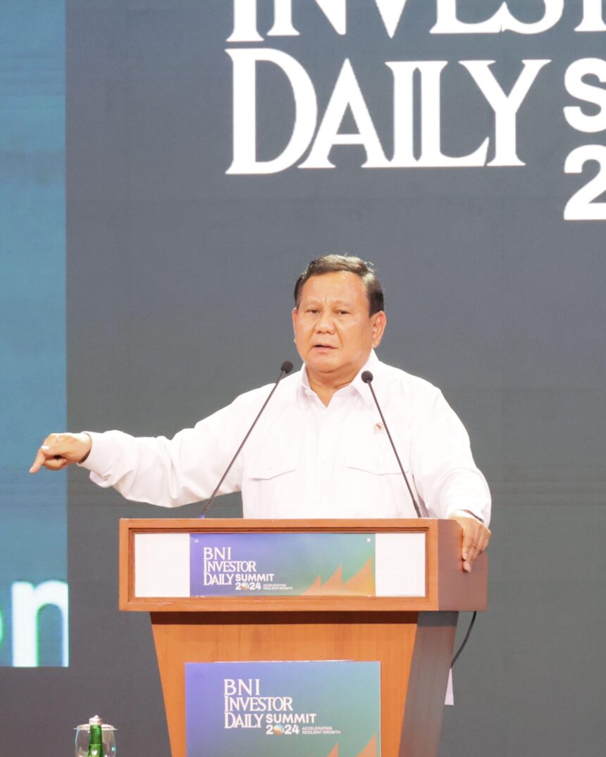 Presiden terpilih Prabowo Subianto saat menghadiri penutupan BNI Investor Daily Summit 2024 dimana Menteri AHY juga hadir. Foto: dok humas