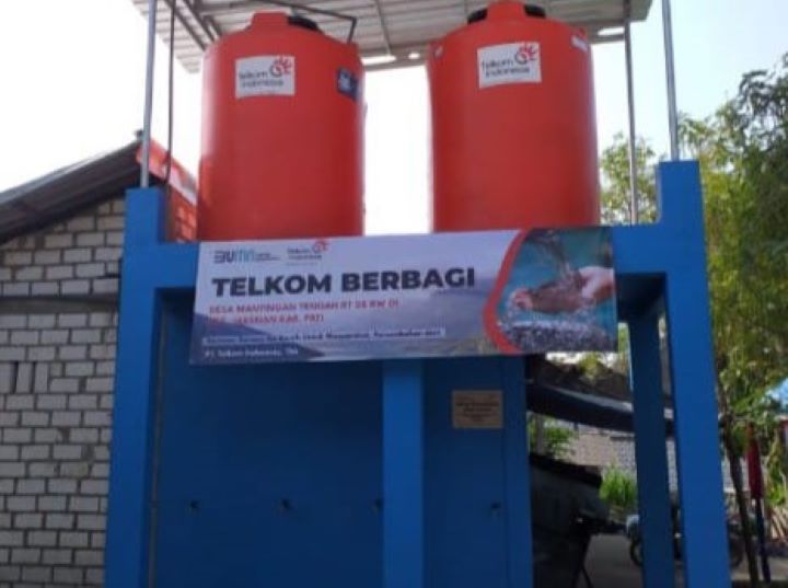 Salah satu bantuan sarana air bersih untuk masyarakat dari Telkom di Desa Mentingan Tengah, Kec. Jakenan, Kab. Pati, Jawa Tengah. Foto: Telkom Indonesia