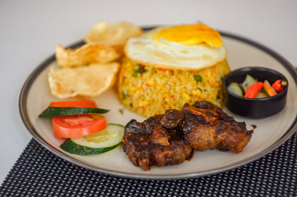 Oxtail Fried Rice. (Alidrian Fahwi/ipol.id)