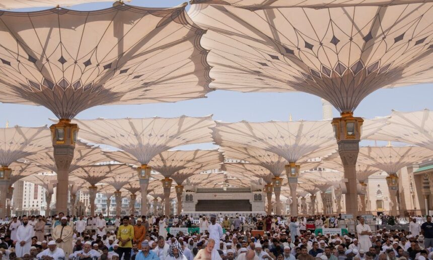 Masjid Nabawi, Madinah, Arab Saudi,