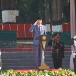 Presiden Republik Indonesia, Joko Widodo (Jokowi) saat memimpin Upacara Peringatan Hari Kesaktian Pancasila 2024 di Monumen Pancasila Sakti, Lubang Buaya, Jakarta Timur, Selasa (1/10/2024). Foto: Biro Humas Setpres RI