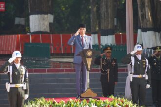 Presiden Republik Indonesia, Joko Widodo (Jokowi) saat memimpin Upacara Peringatan Hari Kesaktian Pancasila 2024 di Monumen Pancasila Sakti, Lubang Buaya, Jakarta Timur, Selasa (1/10/2024). Foto: Biro Humas Setpres RI