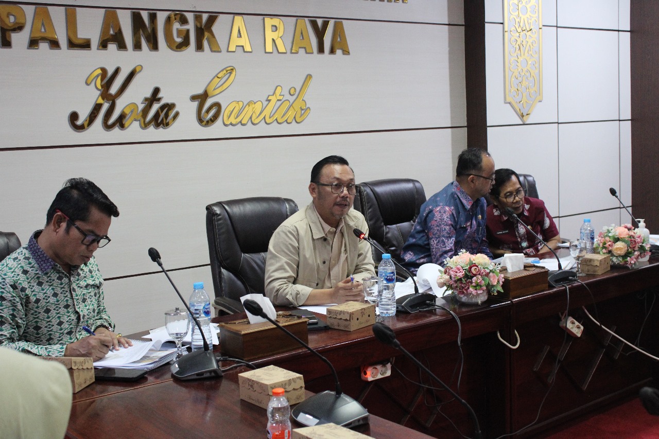 Kepala Badan Pertanahan Nasional (BPN) Kota Palangka Raya, Indra Gunawan, mengikuti rapat Forum Penataan Ruang Kota Palangka Raya, Kamis 10 Oktober 2024. (Foto BPN Kota Palangka Raya)