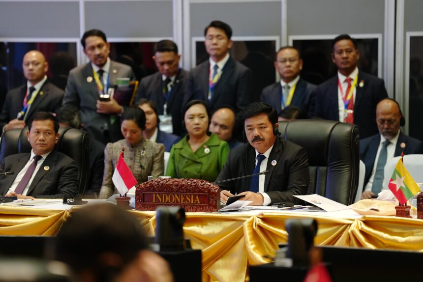 Menko Polhukam mewakili Wakil Presiden Ma’aruf Amin pada KTT Ke-21 ASEAN-India di Vientiane, Laos, Kamis (10/10/2024). Foto: Kemenko Polhukam