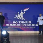 Mensukseskan  Hari Sumpah Pemuda (HSP) yang akan digelar di Taman Mini Indonesia Indah (TMII) 28 Oktober 2024, Menpora Dito Ariotedjo bersama Pemuda Olahraga Bersatu (POB) meluncurkan logo HSP di Wisma Graha Kemenpora, Senayan, Jakarta.