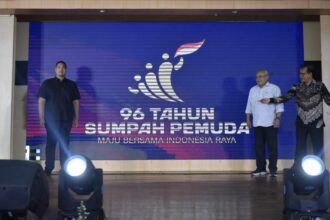 Mensukseskan  Hari Sumpah Pemuda (HSP) yang akan digelar di Taman Mini Indonesia Indah (TMII) 28 Oktober 2024, Menpora Dito Ariotedjo bersama Pemuda Olahraga Bersatu (POB) meluncurkan logo HSP di Wisma Graha Kemenpora, Senayan, Jakarta.