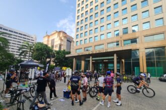 BPJS Ketenagakerjaan Jakarta Kelapa Gading menggelar sosialisasi sekaligus layanan pendaftaran kepesertaan program Jaminan Sosial Ketenagakerjaan (Jamsostek) dalam kegiatan Maybank Cycling Series Il Festino, di Jakarta. Dengan demikian seluruh pesepeda dalam even tersebut terlindungi oleh program Jamsostek