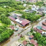 Situasi banjir merendam sebagian wilayah di Kabupaten Murung Raya, Kalimantan Tengah, Minggu (20/10/2024). Foto: BPBD Kabupaten Murung Raya