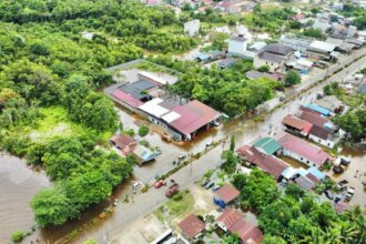 Situasi banjir merendam sebagian wilayah di Kabupaten Murung Raya, Kalimantan Tengah, Minggu (20/10/2024). Foto: BPBD Kabupaten Murung Raya