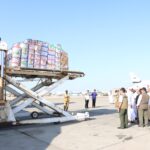 Badan Nasional Penanggulangan Bencana (BNPB) dalam mengawal bantuan kemanusiaan tahap kedua dari Pemerintah Indonesia untuk Pemerintah Sudan usai mendarat di Port Sudan International Airport, pada Jumat (18/10/2024) sekitar pukul 14.00 waktu setempat. Foto: Ist