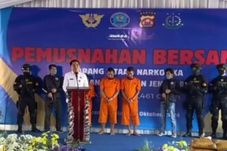 Badan Narkotika Nasional (BNN) Banten dengan Bea Cukai Kantor Wilayah Banten gagalkan pengiriman sebanyak 110 kilogram ganja dari Aceh. Foto: IG, @tangsel.life (tangkap layar)