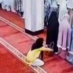 Geger aksi pencurian yang dilakukan seorang wanita di Masjid terekam CCTV. Foto: X @bacottetangga__ (tangkap layar)