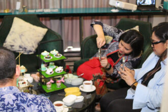 The 1O1 Jakarta Sedayu Darmawangsa bersama Jakarta Dessert Week dan Harumoni Tea gelar “Afternoon Tea For The Suite Tooth”. (dok. The 1O1 Jakarta Sedayu Darmawangsa)