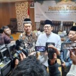 Ketua Majelis Ulama Indonesia (MUI) Bidang Dakwah dan Ukhuwah KH Cholil Nafis saat doorstop media. (dok. mui.or.id)