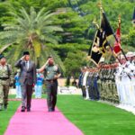 Menhan Sjafrie Sjamsoeddin saat mengunjungi Markas Besar Tentara Nasional Indonesia (Mabes TNI), Cilangkap, Jakarta Timur, Selasa (29/10/2024). Foto: Puspen TNI